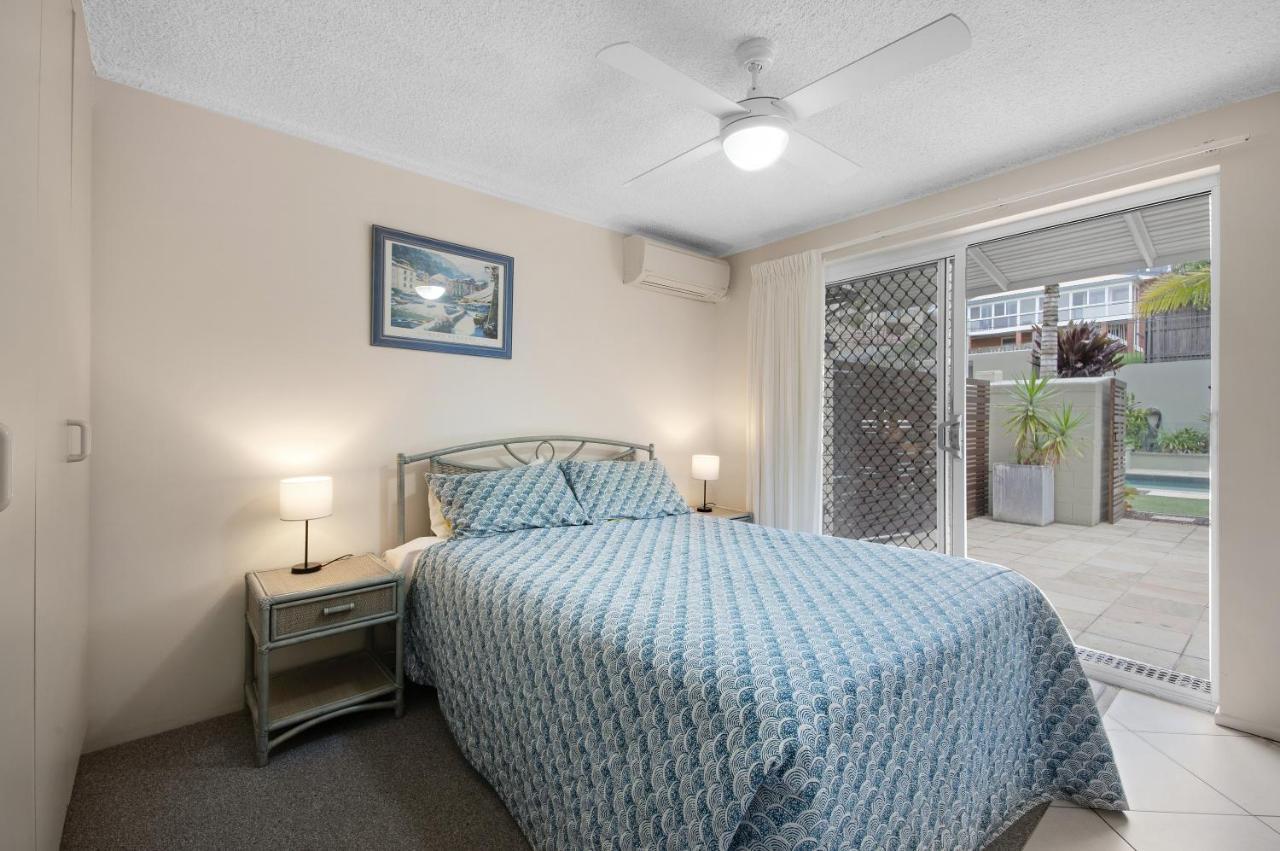 Capeview Apartments - Right On Kings Beach Caloundra Exterior photo