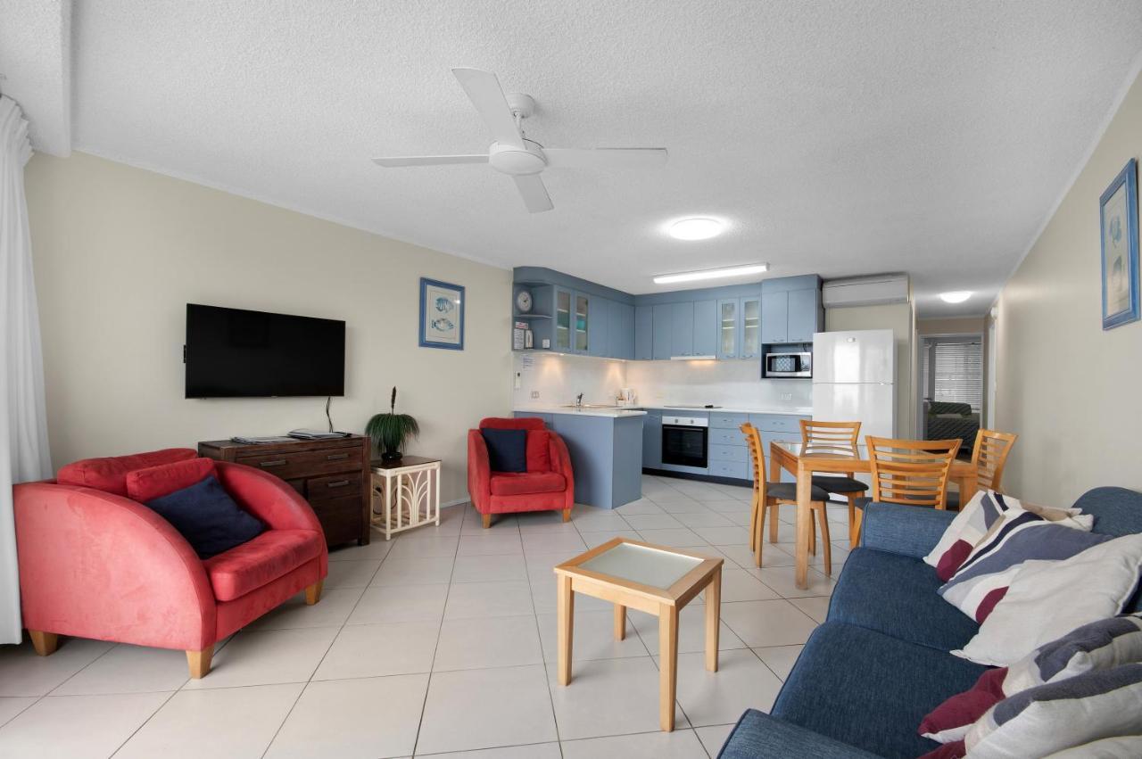 Capeview Apartments - Right On Kings Beach Caloundra Exterior photo