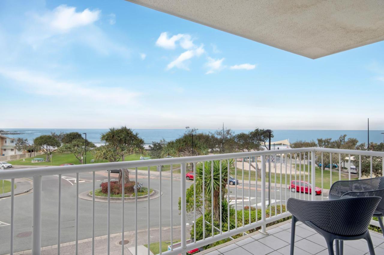 Capeview Apartments - Right On Kings Beach Caloundra Exterior photo