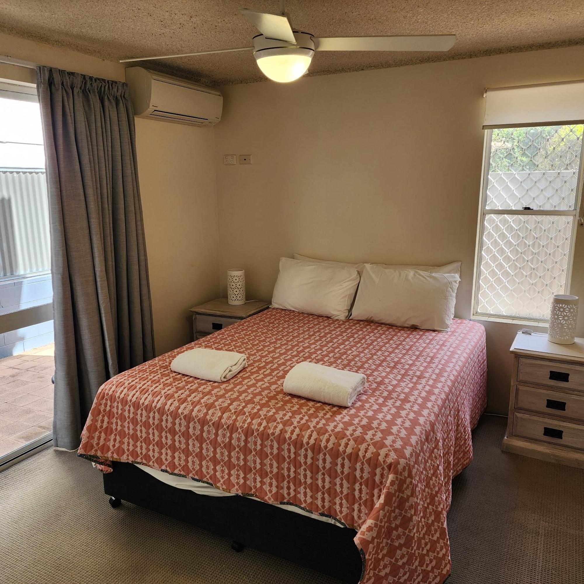 Capeview Apartments - Right On Kings Beach Caloundra Exterior photo